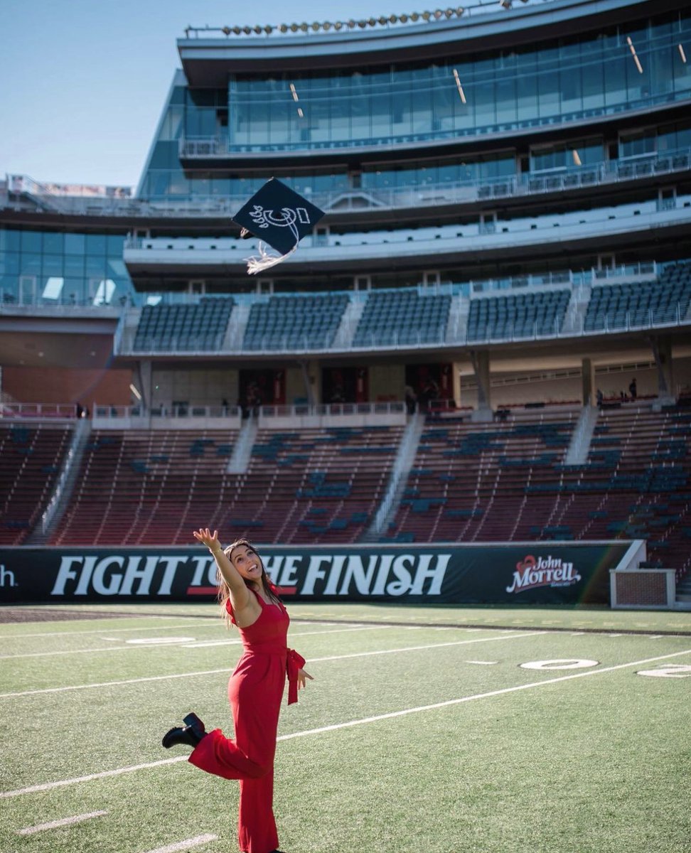 uofcincy's tweet photo. Fight to the finish, Bearcats! Happy last day of classes and good luck on final exams.
📸: @ faith_kosco | #UCGrad22 https://t.co/iChPP3OsU4
