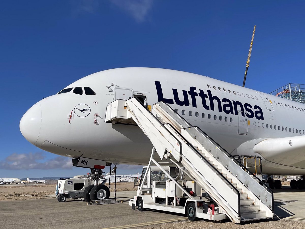 Info_Flyway's tweet photo. D-AIMK (#Lufthansa A380-841) is the 1st LH #A380 to be reactivated for summer 2023. It just arrived in #Frankfurt (FRA) after more than two years of storage in #Teruel (TEV). The aircraft will remain in maintenance in FRA before flying to Manila for major inspections. #DAIMK https://t.co/8GvtMFEskZ