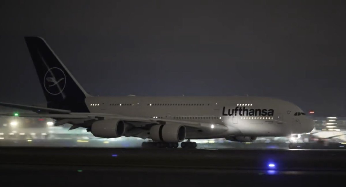 Info_Flyway's tweet photo. D-AIMK (#Lufthansa A380-841) is the 1st LH #A380 to be reactivated for summer 2023. It just arrived in #Frankfurt (FRA) after more than two years of storage in #Teruel (TEV). The aircraft will remain in maintenance in FRA before flying to Manila for major inspections. #DAIMK https://t.co/8GvtMFEskZ