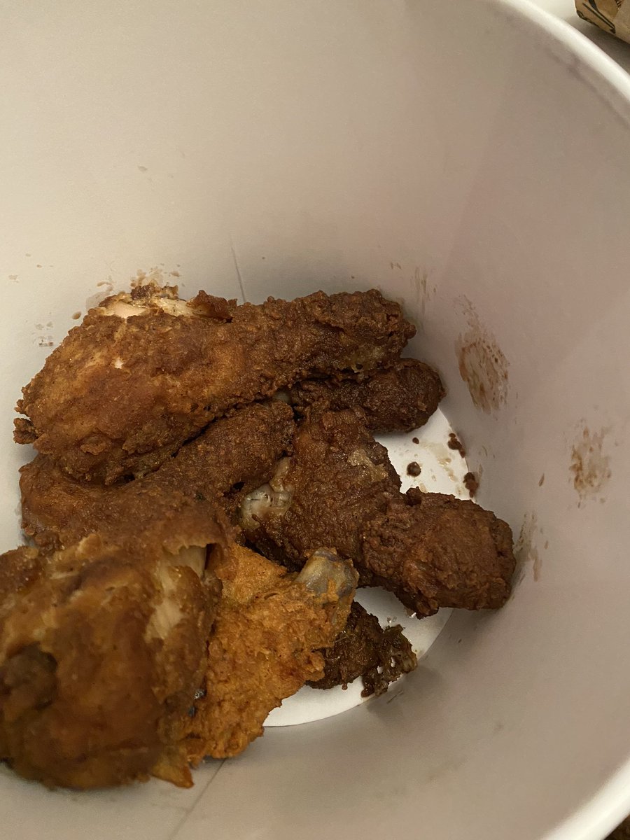 Danielle_hu_'s tweet photo. @KFC_UKI we just got home with our family feast and all of the chicken is overcooked and tastes burnt! 😩 https://t.co/a1mn1yz0Hq