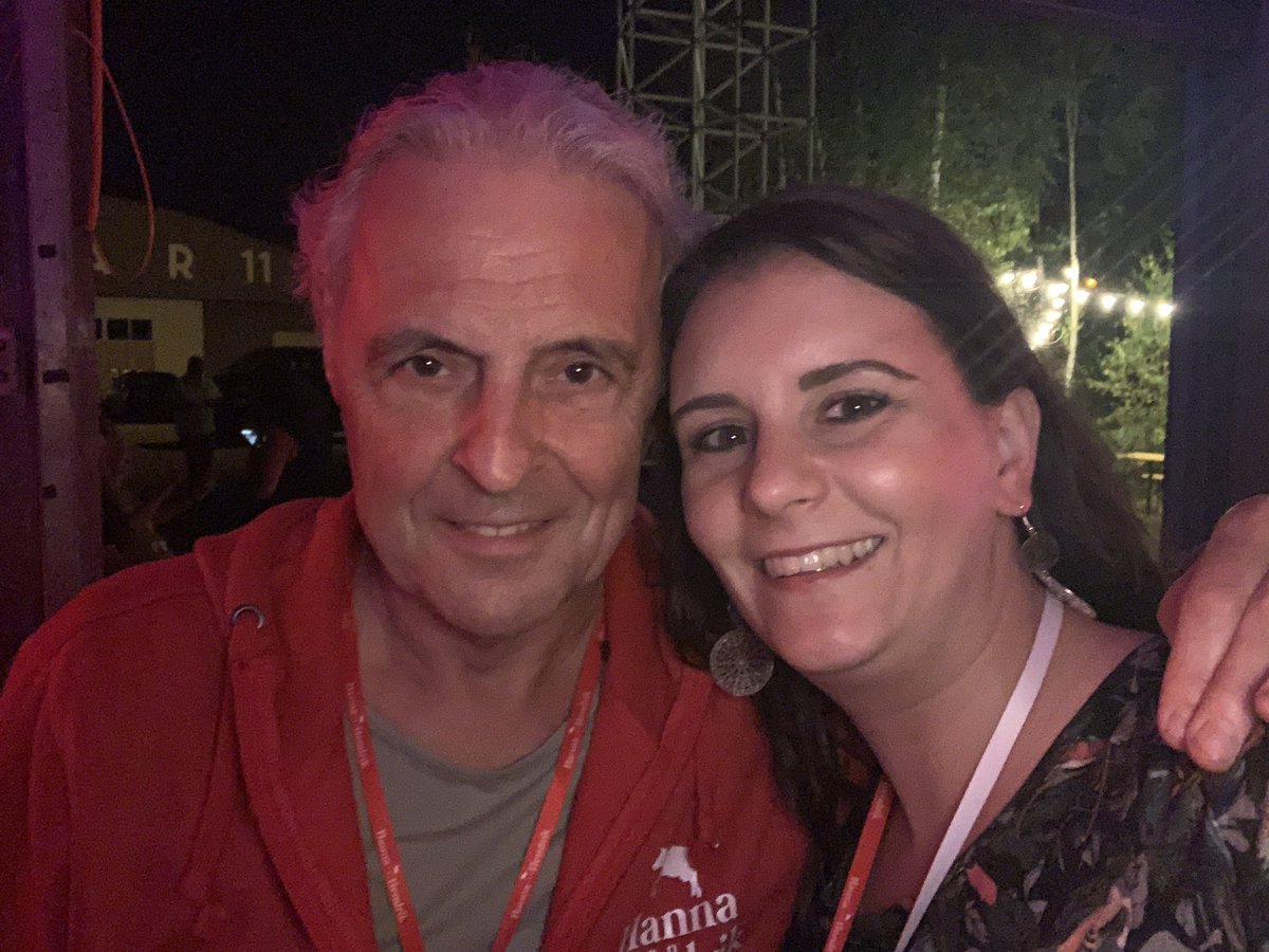 stephholtmann's tweet photo. @HuubWStapel gefeliciteerd met je verjaardag lieve Huub 🥳🎁🎈 https://t.co/rNnAnnDnjo