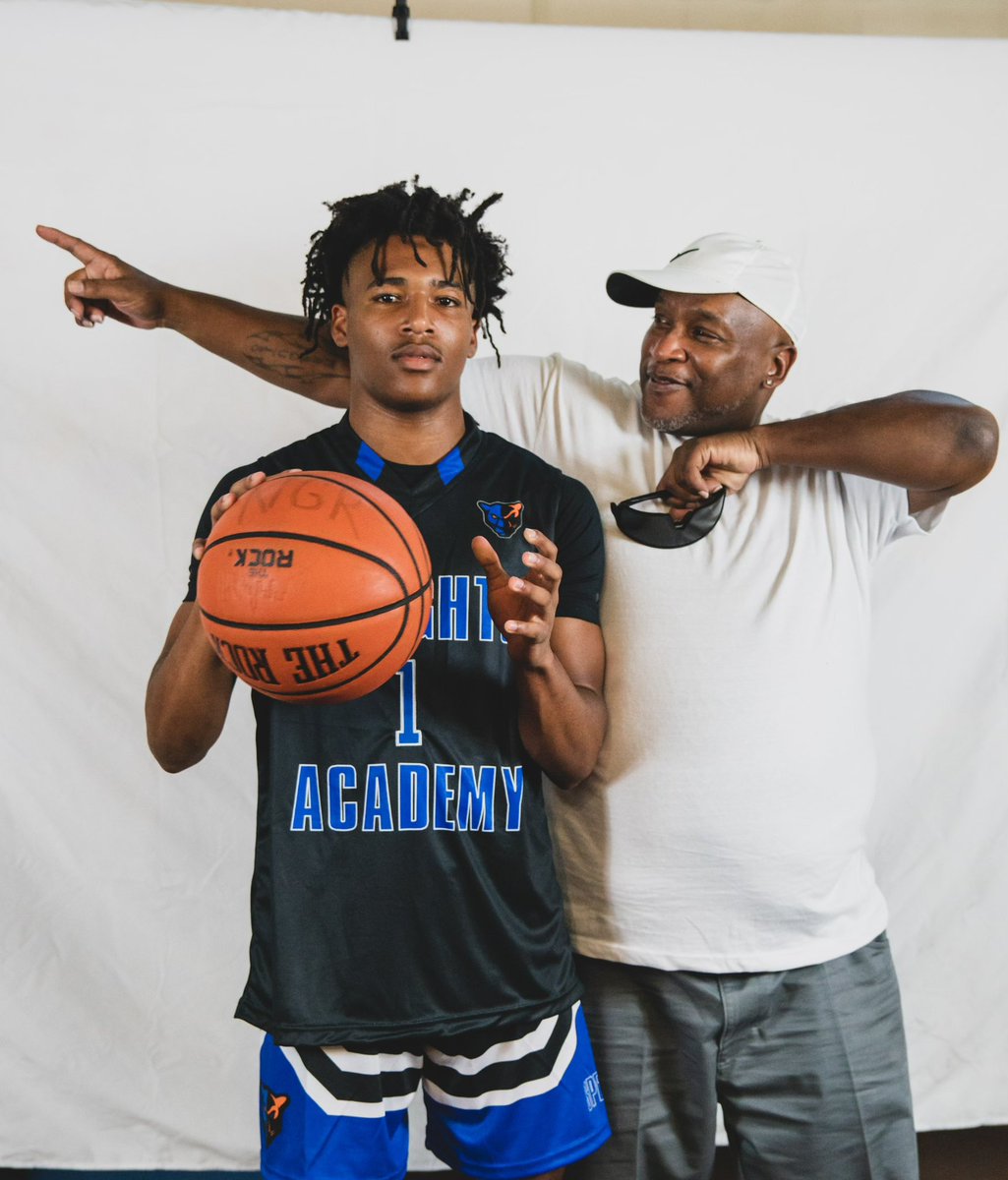 Pops those conversations we had  before you went home about this team in your son <a href="/AndreWrightJr2/">Andre Wright Jr</a> it’s stilling showing!! I wanted this one bad for you but you know how things go!! RIP Mr wright!! One of the realist guys I been around..