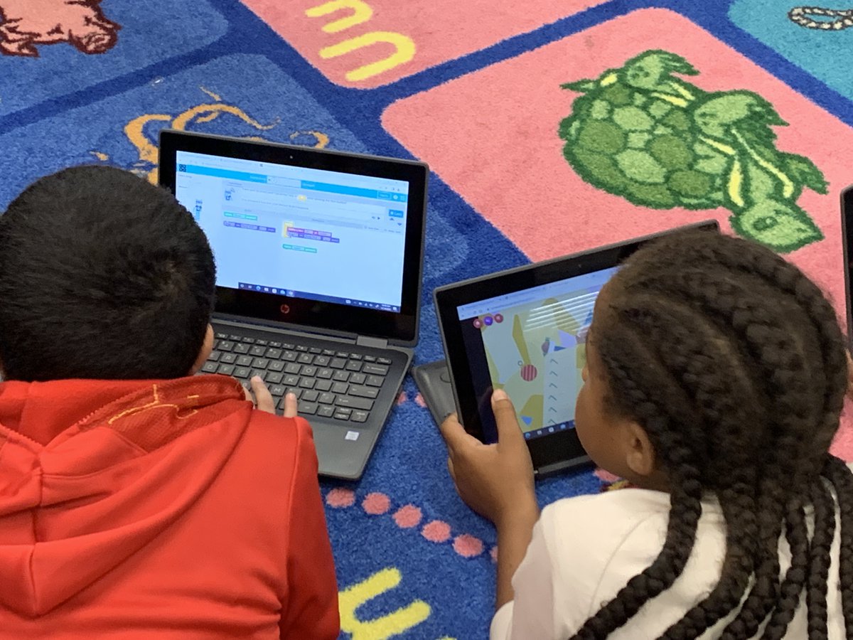 #HISDecoded What is any more engaging than #coding <a href="/codeorg/">Code.org</a>  Fifth graders <a href="/GardenVillasES/">Garden Villas ES</a> <a href="/gve_magnet/">Garden Villas Magnet</a> are always eager to learn especially when it comes to #STEMeducation thanks <a href="/dcmltk/">dmartin</a> and Ms. Arana 
<a href="/HoustonISD/">Houston ISD</a> <a href="/Kim_4Kids/">Kimberly Thompson</a>  <a href="/CounselorValdez/">Alyssa Valdez, M. Ed.</a> <a href="/mskizjackson/">Kizzy Moore Jackson, MEd.</a> @HISDLibraryServ