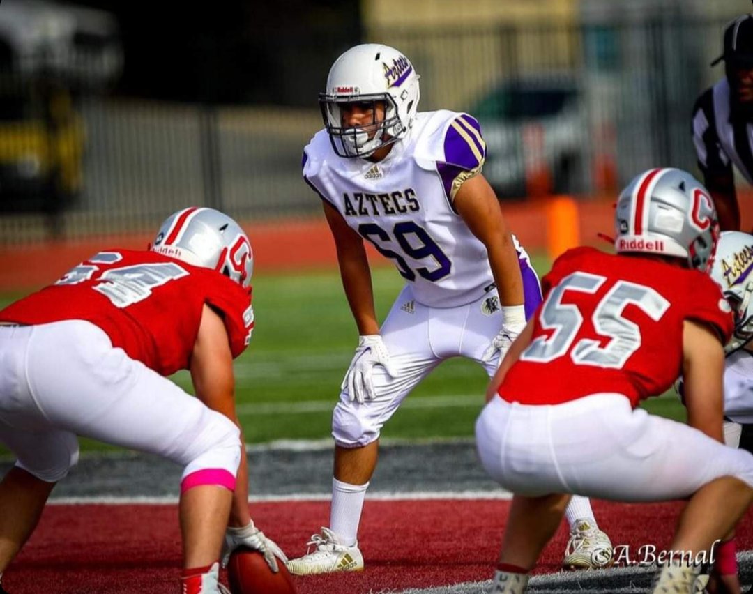 SoledadFootball's tweet photo. Congratulations to our 2022 PCAL Cypress Division Defensive Player of the Year LB Andy Valdez #52. Soledad's 5th DPOY. #SoledadFootball https://t.co/PIVwF3plKL