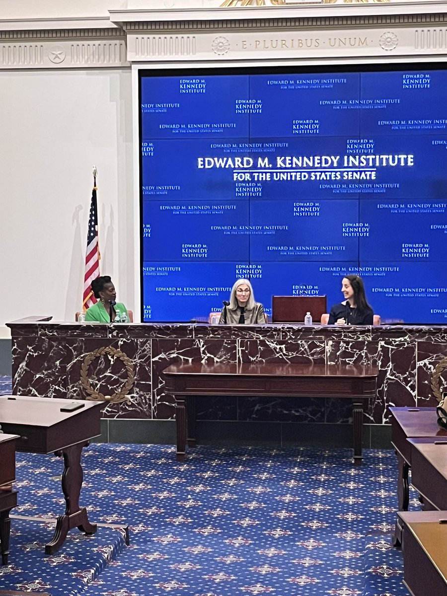 CWPPP_UMB's tweet photo. “24 hours a week unpaid, who can do that?” Rebecca Gerwitz, Executive Director of the National Association of Social Workers-MA &amp; RI talks about barriers and challenges social workers face. #NEWPC22 #womeninpolicy #CWPPP https://t.co/PWi7AxCIi5