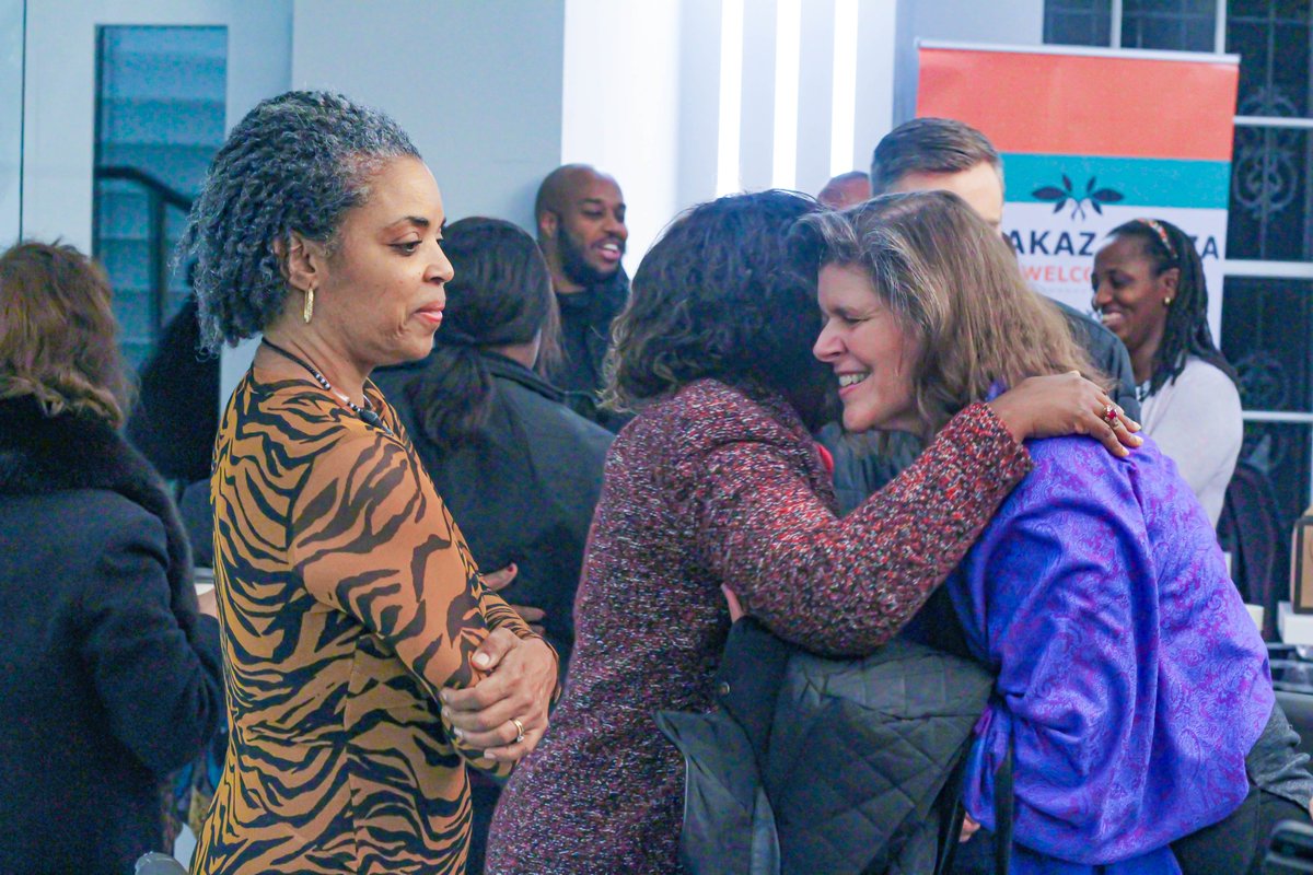 RwandaInUSA's tweet photo. Enjoying premium #Rwanda #coffee, attendees used #RwandaMovieNight as an opportunity to make cordial and productive connections. https://t.co/rvCeFrqHom