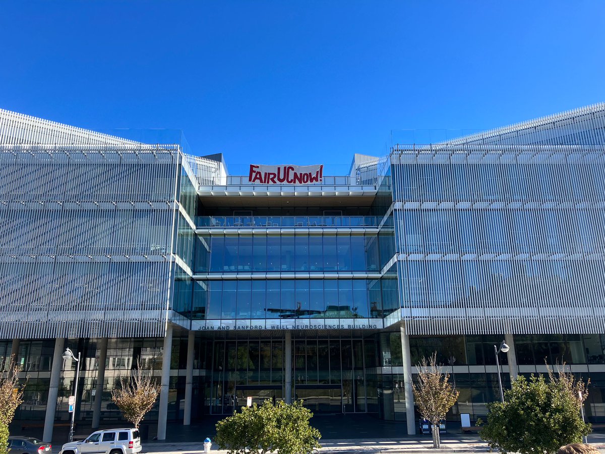 sruuaw's tweet photo. Workers at UCSF Weill Neurosciences Building &amp; Genentech Hall are fed up with UC’s continued failure to make a serious offer on wages for grad workers.
Where is the leadership at @UofCalifornia to reach fair agreements?
#FairUCnow #UAWonStrike https://t.co/dG4a3ciazP
