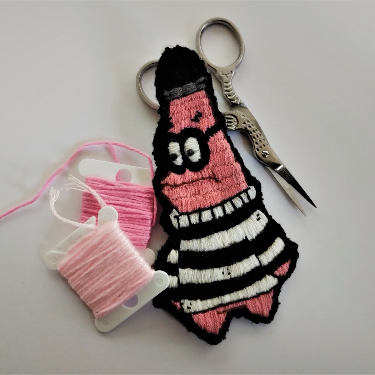 Ladyknowles's tweet photo. I have started my own #etsy shop selling my embroidery! Please check it out :) #embroidery 
 https://t.co/s64uaIVPtV https://t.co/EUP9EGCvah