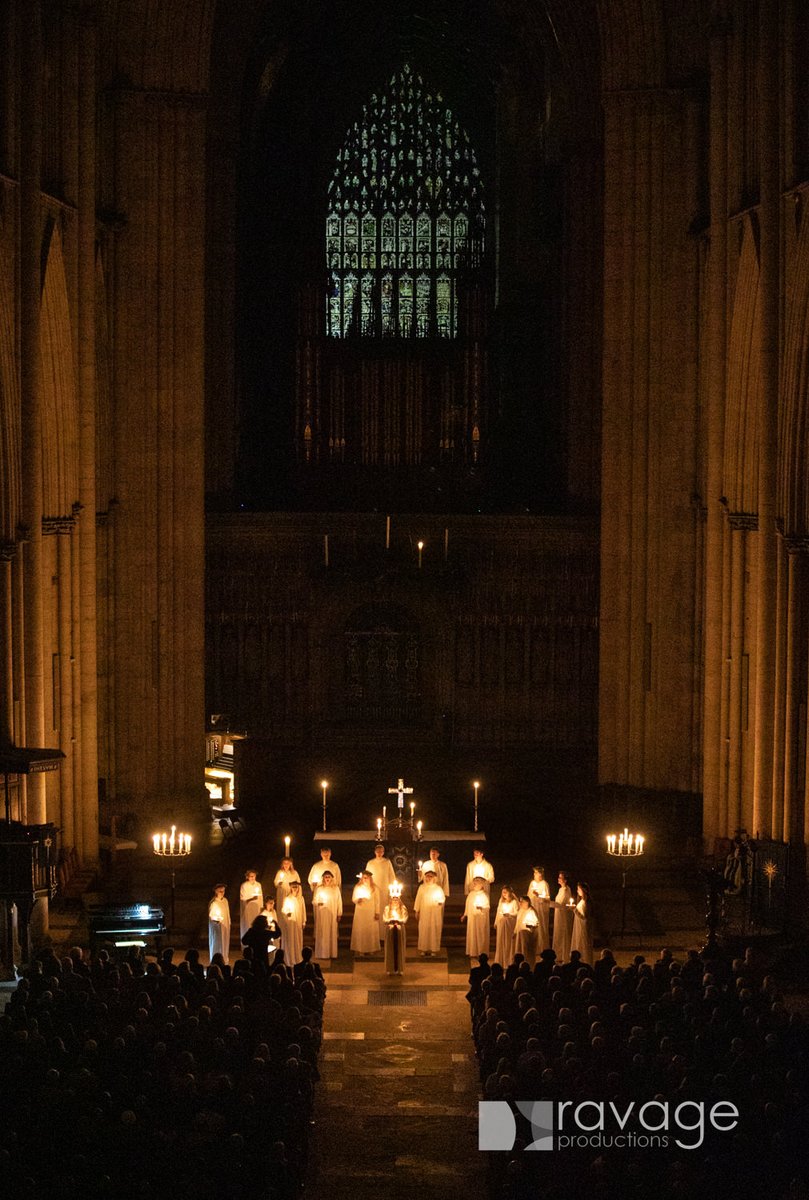 ravagephoto's tweet photo. Stunning Sankta Lucia service at @york_minster tonight courtesy of @York_AngloScan and @LDN_NordicChoir 
#Sanktalucia #christmas #York #Sweden https://t.co/8HiUoAsPxt
