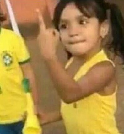 IGabu_'s tweet photo. EU NUNCA VI O BRASIL GANHAR UM JOGO USANDO ESSE PADRÃO AZUL, NUNCA. PARABÉNS BRASIL  #CMRBRA #CopaDoMundoFIFA https://t.co/nkgpVehm47