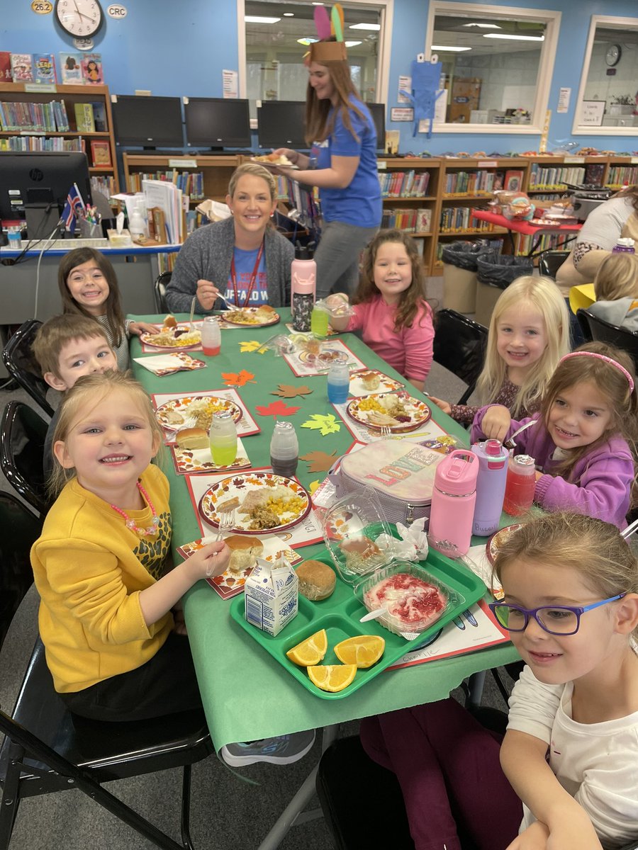 tbrin0579's tweet photo. Who wouldn’t be thankful for these smiling faces! https://t.co/gBBFclNCmX
