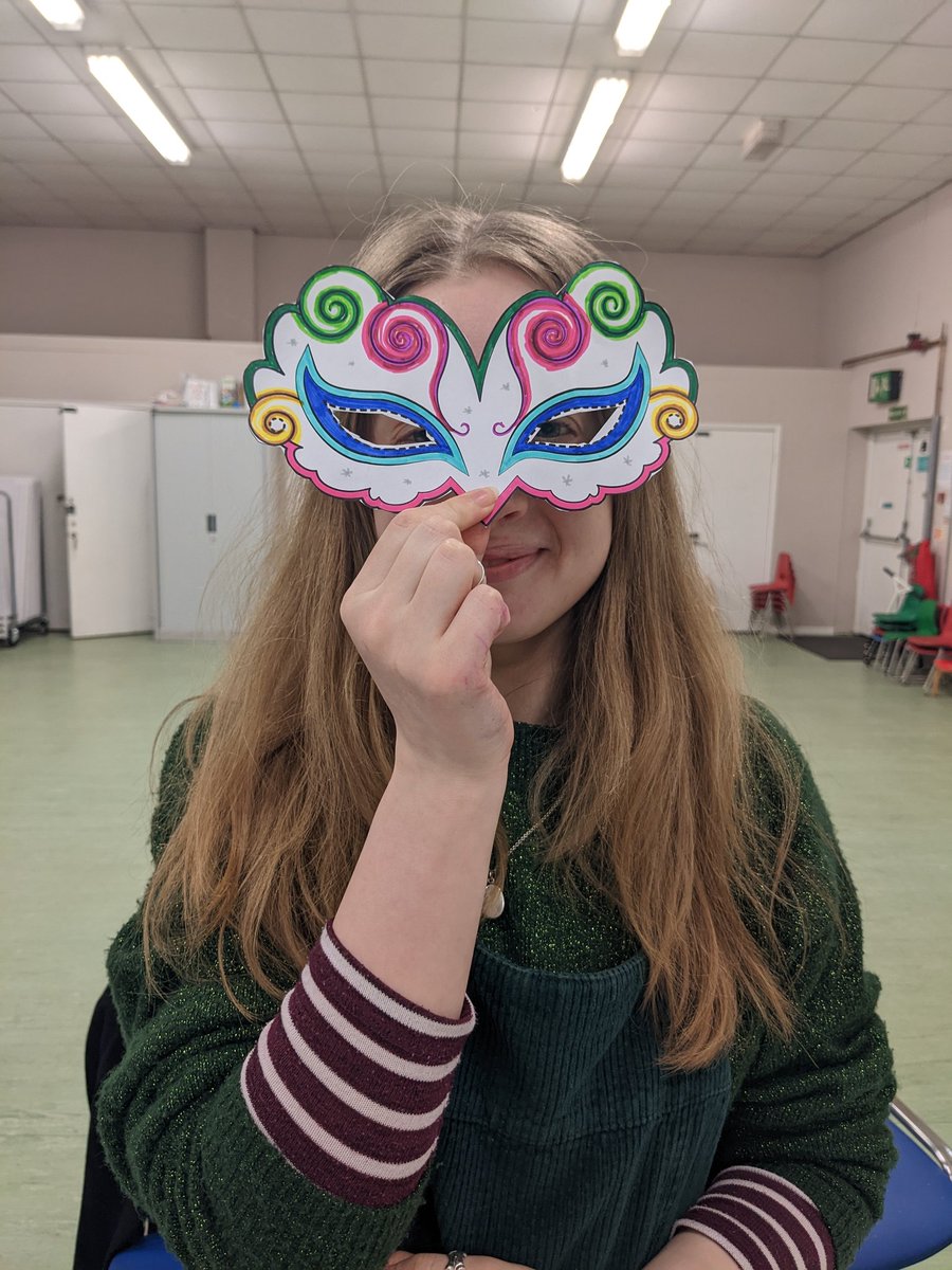 Masters of disguise in the Ladybarn Group today! We went off to the masked ball and waltzed our way through Strauss' opera Die Fledermaus! Join us on Fridays 1-3pm at @HubLadybarn 🥁