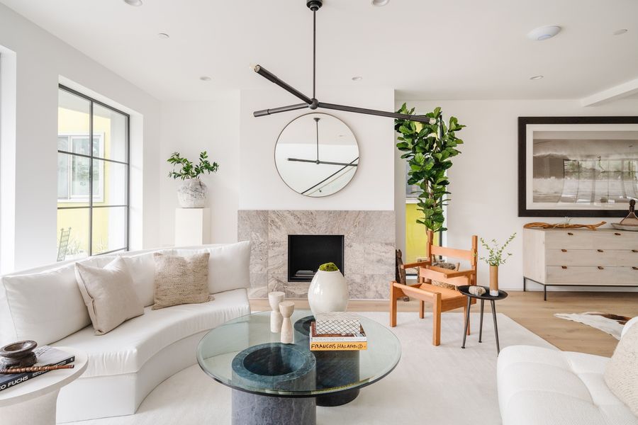 EVAmericas's tweet photo. Discover what it's like to live the California dream on the world-famous canals of Venice Beach, with a little Scandinavian flare.

Click here https://t.co/LCpAZIzNk1 to start daydreaming about your new reality.

Listing courtesy of Julie Kirschbaum of @EVSantaMonica https://t.co/DHrdhc39U2