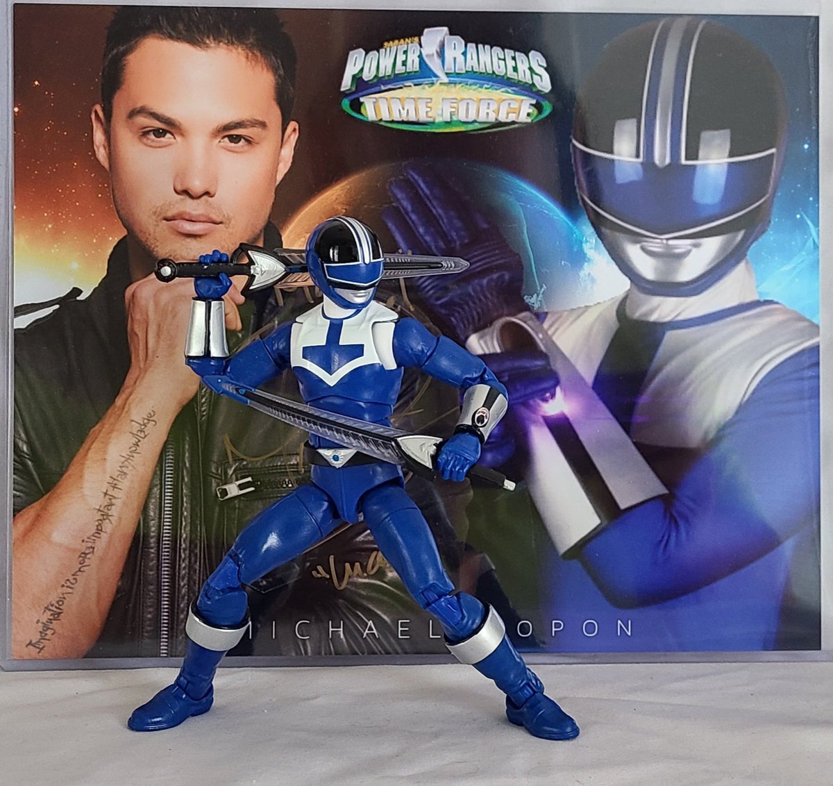 HollowsOfPrimes's tweet photo. #PowerRangers #LightningCollection #TimeForce #BluePowerRanger with my Signed Michael Copon Picture https://t.co/OIdxC8HJOC