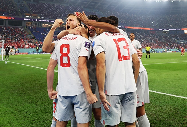 Switzerland qualified for ONE World Cup (1994) between 1970 and 2002. We've now reached the Last 16 for a third World Cup in a row (and fifth major tournament in a row).

Don't take these times for granted. 🇨🇭 ❤️

#FIFAWorldCup
