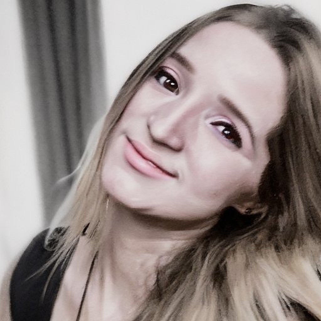 Joyjoybraga's tweet photo. nem o app lensa me ajuda nessa vida https://t.co/UecIHcKBfQ