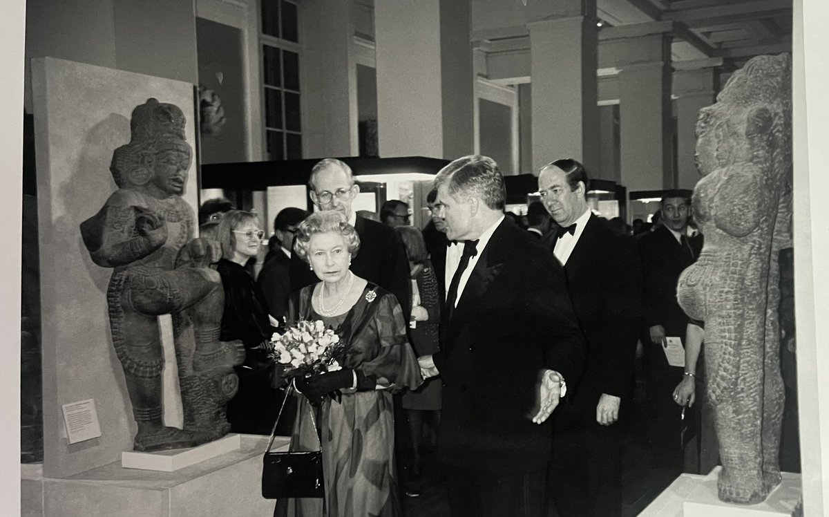 Frannabel2010's tweet photo. #EYAParty There has been a few smart parties @britishmuseum with #QueenElizabethII as guest of honour: here in 1957 & 1999. #ExploreYourArchive #BritishMuseum https://t.co/TzoPsj3mSO