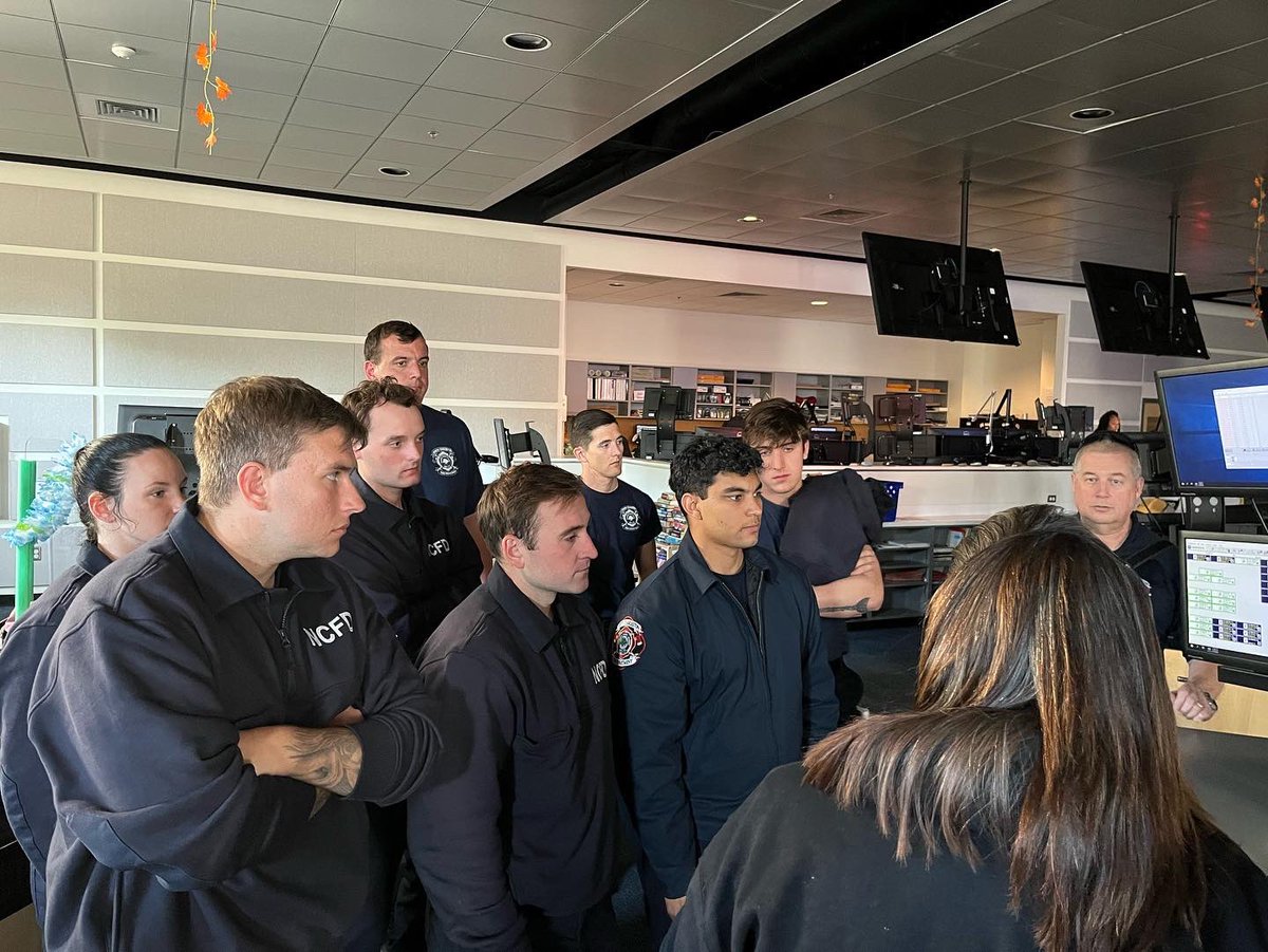 Kjordan_911's tweet image. @NCFDSC brought their new recruits to visit the Emergency Services Building! They learned all about the 911 Center - especially the Fire dispatching process - and the Emergency Operations Center.

Best wishes on your new careers! 
#Community #WeSaveLives #ChsNews