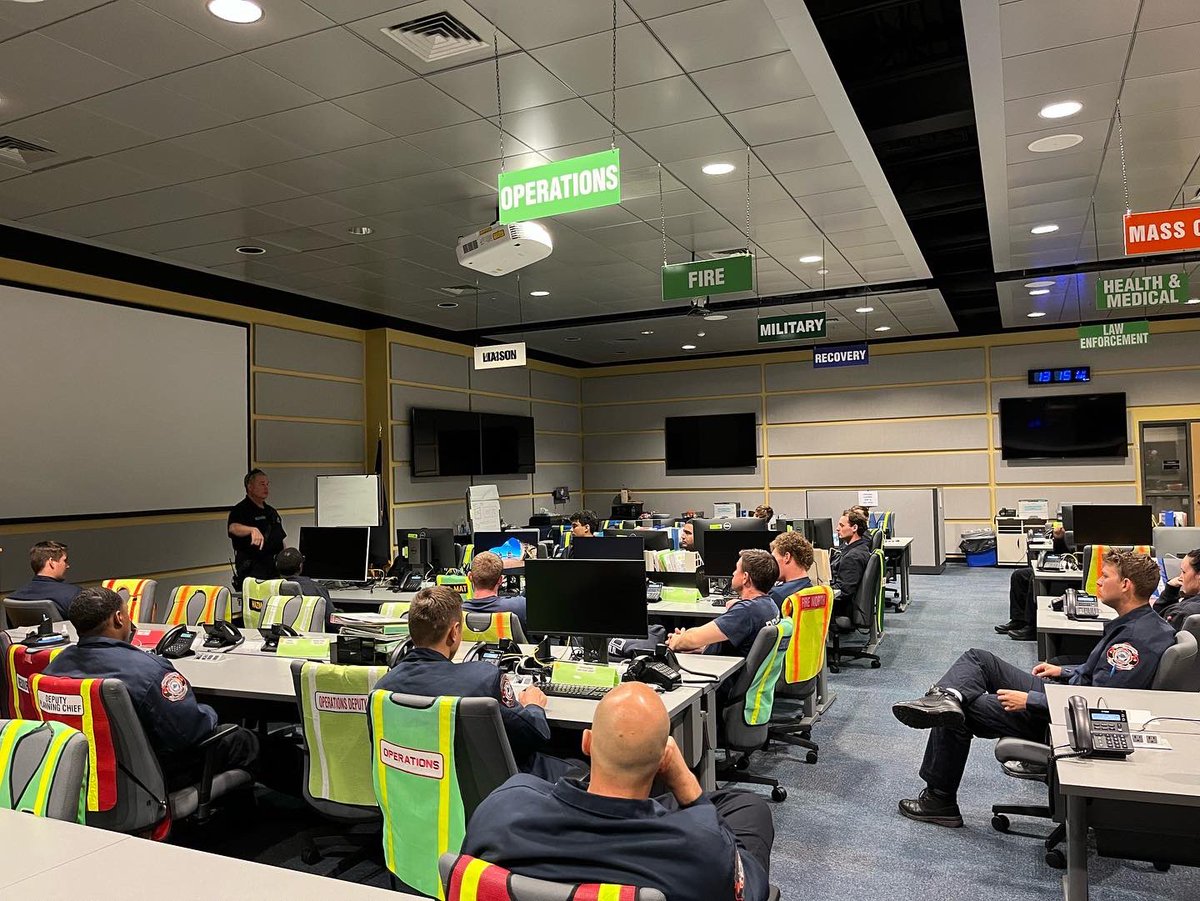 Kjordan_911's tweet image. @NCFDSC brought their new recruits to visit the Emergency Services Building! They learned all about the 911 Center - especially the Fire dispatching process - and the Emergency Operations Center.

Best wishes on your new careers! 
#Community #WeSaveLives #ChsNews