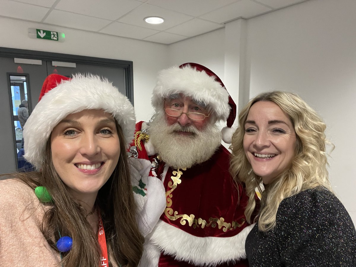 TheFederation1's tweet photo. What a fantastic week! Thank you Santa for coming to our Community Christmas Fayre and spending time with our families! We finished with an Elf-tastic day - staff always go above and beyond for our children - and a brilliant panto at @RiverfrontArts! #community #Christmas #santa https://t.co/RHWJXGG6XZ