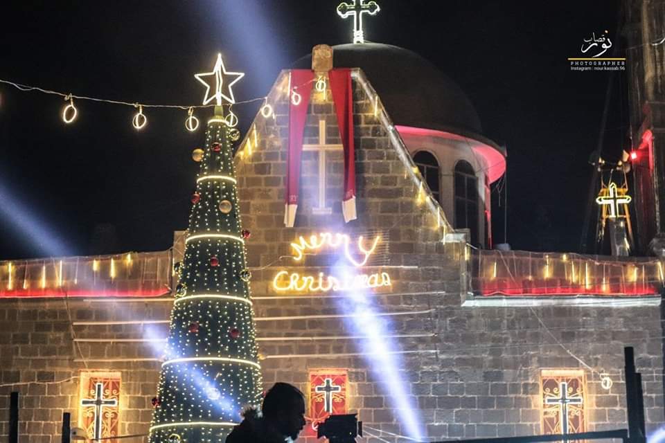 Majd Fahd 🇸🇾 on Twitter "Sahnaya of rural Damascus celebrates its annual Christmas tree lighting."