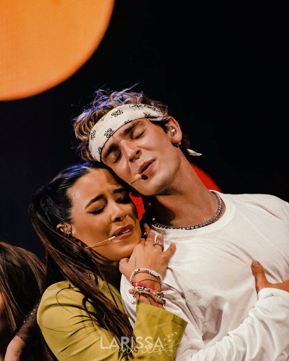 _LarissaArantes's tweet photo. Josh Beauchamp e  Sabina Hidalgo - Forever United Tour 🥺🤍 https://t.co/ML9HxNTMu6