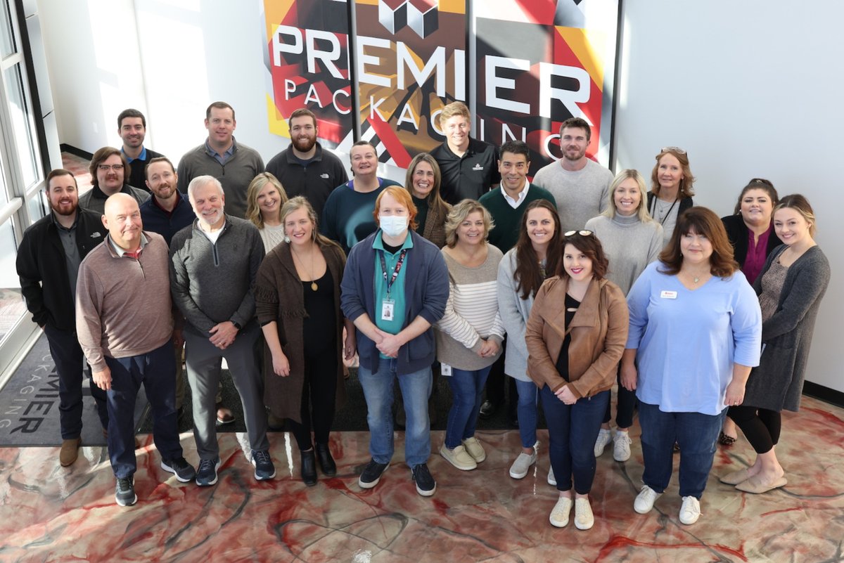 prempack's tweet photo. Members of both our Louisville and Philadelphia teams volunteered to help non-profits Blessings in a Backpack and Mighty Writers, in both cases assisting to distribute food to those in need.
Thank you to all of our team members who volunteered!
#prempack #philanthropy https://t.co/seylSaleFp
