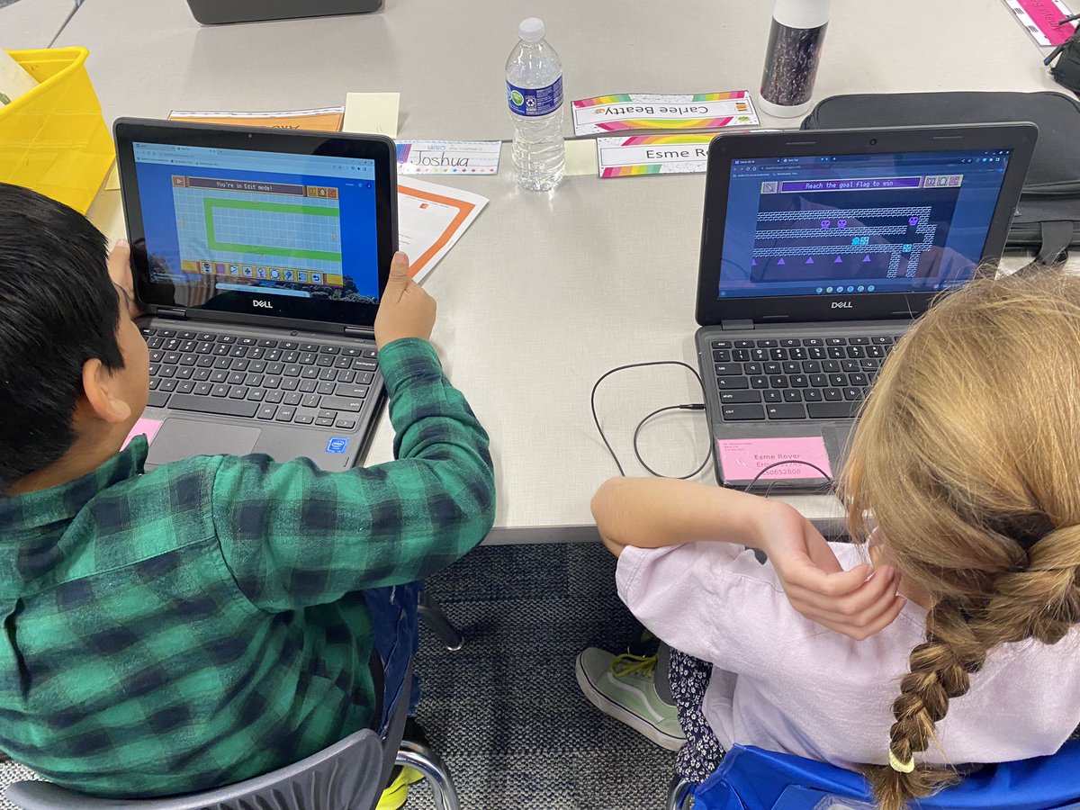 MsBevHampton's tweet photo. Having some fun coding and gaming! Thanks google! #STEM @ICEBULLDOGS https://t.co/mbPSxcimwl