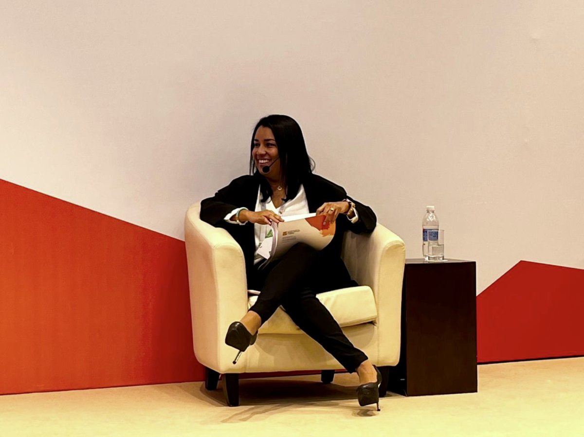 DeloittePeru's tweet photo. Hoy, nuestra socia de Precios de Transferencia, Gloria Guevara, participó en el 22 Simposium de Tributación Minero Energética donde junto al panel de conferencistas conversaron sobre aspectos controversiales en torno a la fijación de valores de mercado. https://t.co/ebYFCvydn3