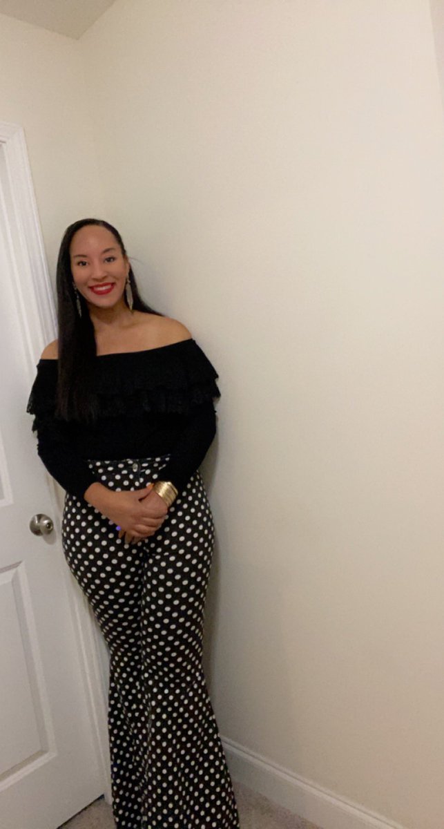 DInternation's tweet image. Happy Friday!