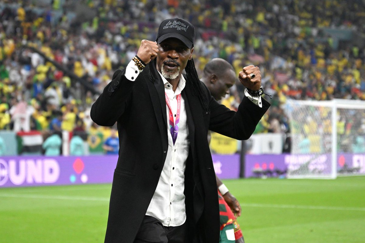 CAF_Online's tweet photo. 2003 FIFA Confederations Cup ➡️ Rigobert Song beat Brazil as a player
2022 #FIFAWorldCup ➡️ Rigobert Song beat Brazil as a manager
Their worst nightmare 👻
@FecafootOfficie https://t.co/cIoRINkpXU