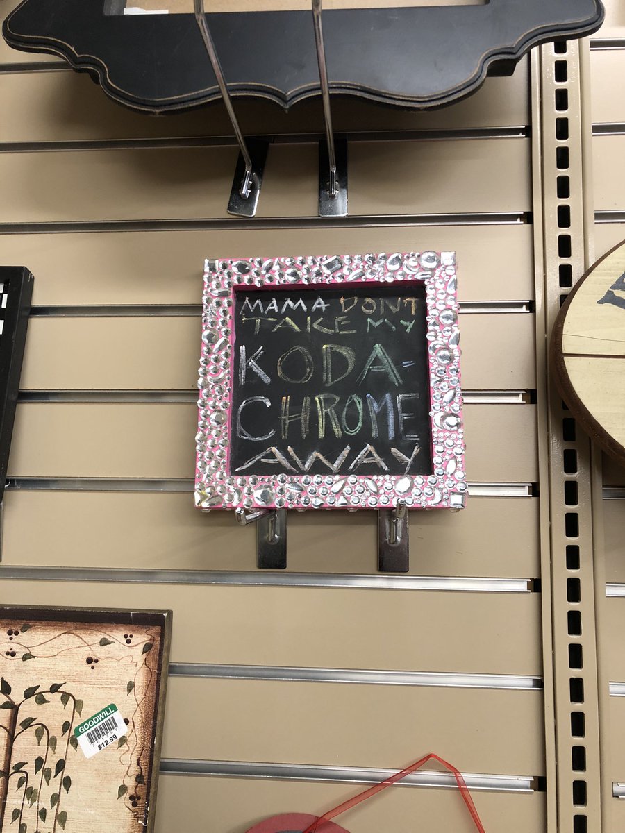 dougdesu's tweet photo. #foundthis @GoodwillIntl @PaulSimonMusic https://t.co/ApaCVjnGes