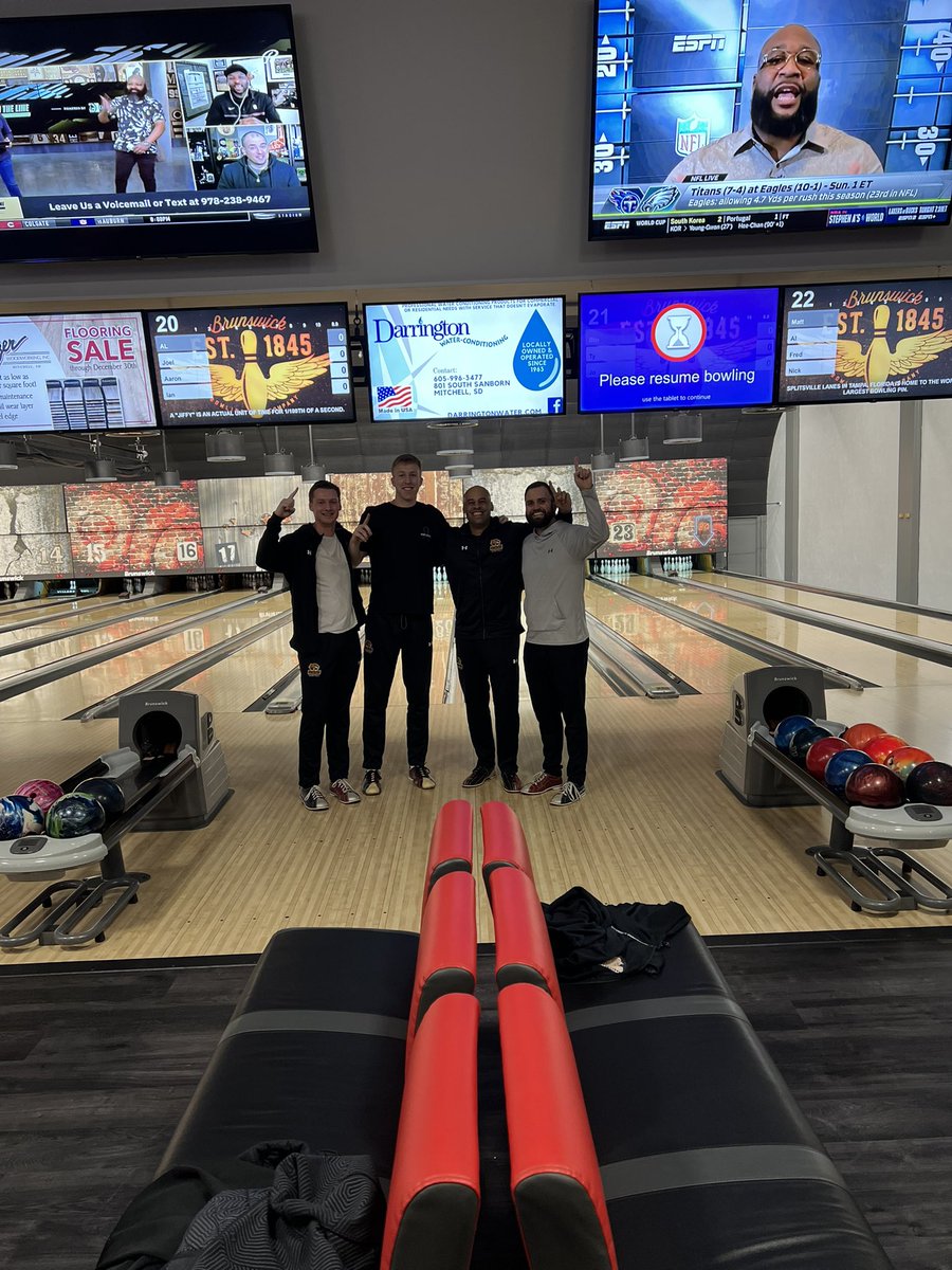 With a stellar 136 team average over two games, I’d like to present the Doane Basketball Mitchell, SD bowling challenge champs! #RollTiges
