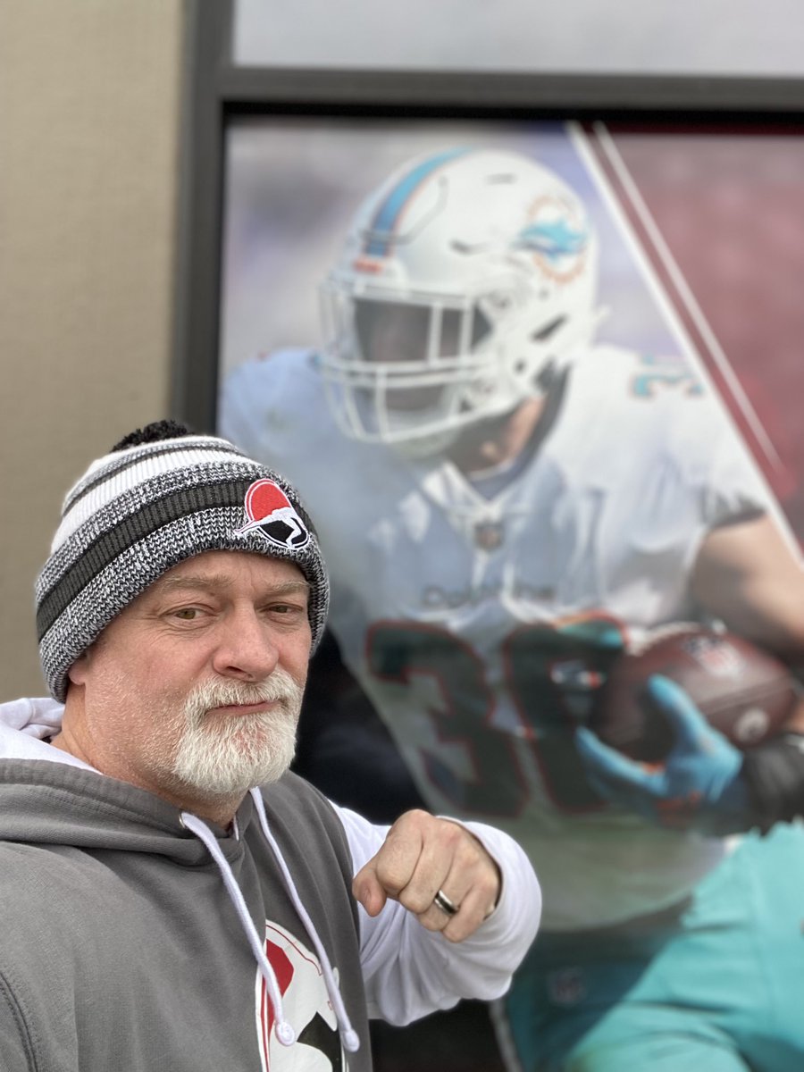 Brian Bott tweet media