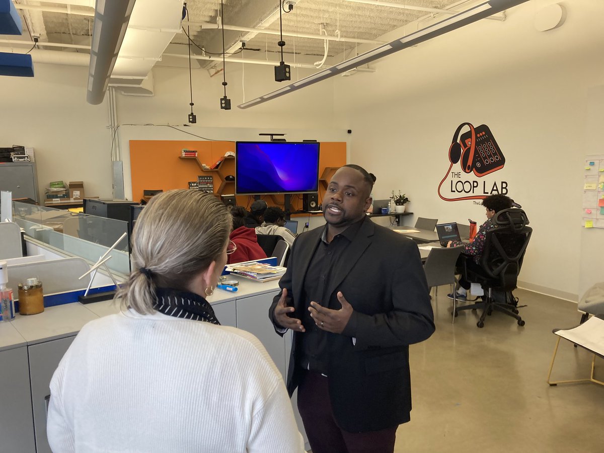 MarjorieDecker's tweet photo. Inspirational visit to #TheLoopLab. #BIPOC have historically been underrepresented in the #AV tech space. This program provides training for students 18-26 and prepares them for well established and successful #careers. https://t.co/oUUMdP2kuw