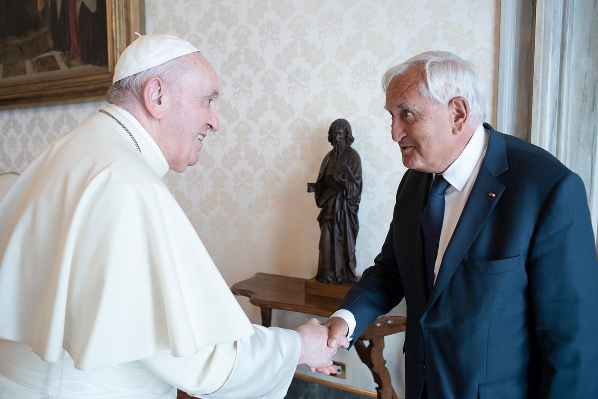 Le Pape François reçoit pour la 2e fois ⁦<a href="/LeadersPaix/">Leaders pour la Paix</a>⁩ : " Être un leader pour la Paix est une grande responsabilité… Nous avons pris conscience que la famille humaine menacée par la guerre court un danger plus grand encore: le manque de volonté de construire la paix".