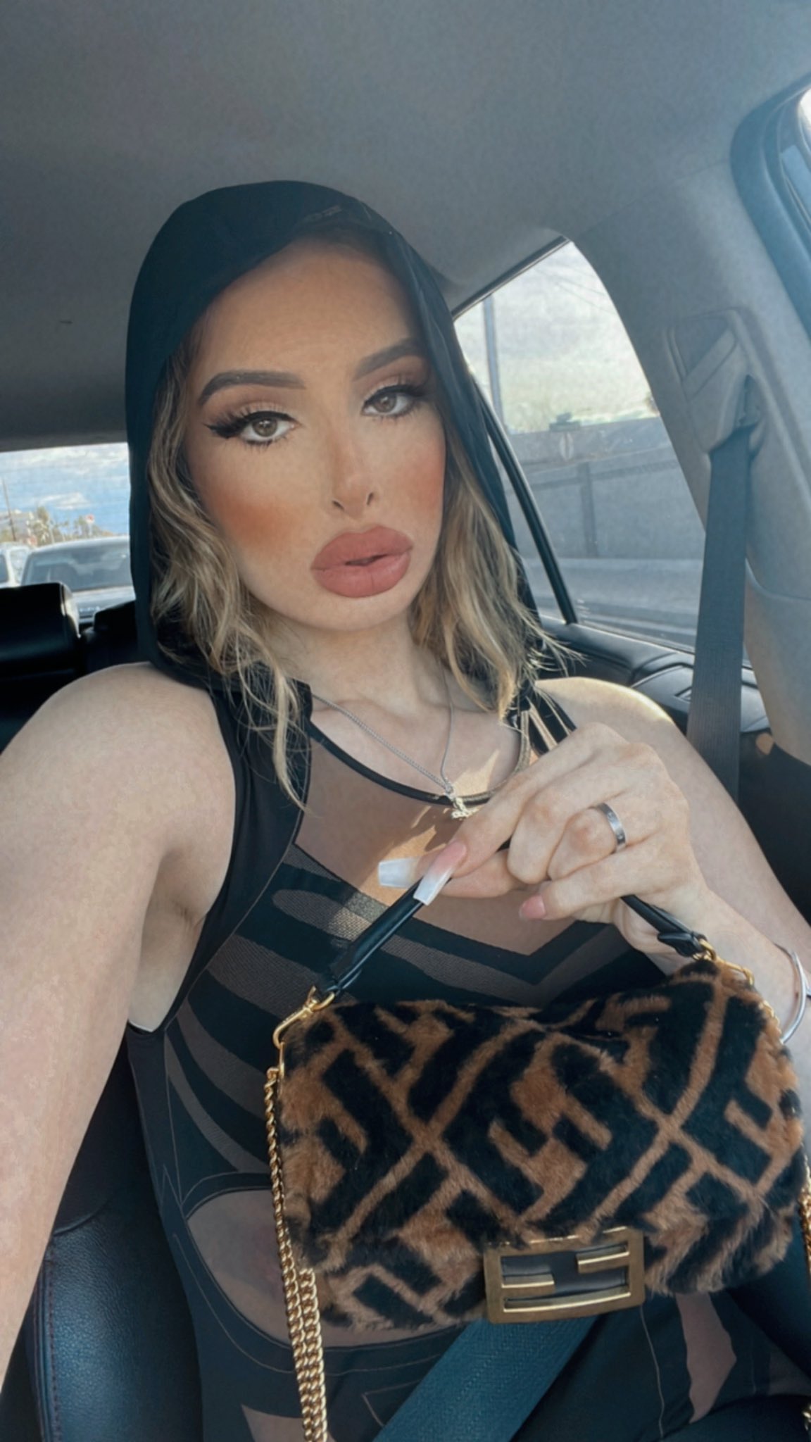 TW Pornstars - 2 pic. Queen_Ivory. Twitter. Gang gang ️‍🔥. 10:06 PM - 2