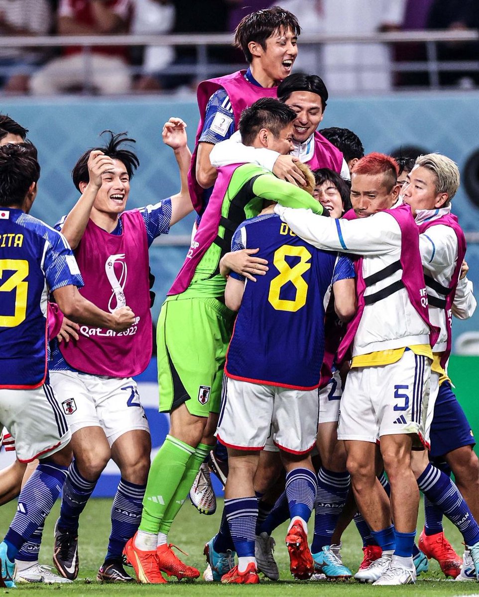 WorldCupFeverES's tweet photo. ¡Qué buena fase de grupos ha sido esta de Qatar 2022!

¡Para mí, la MEJOR de los mundiales con 32 equipos!
Y ha sido la última así...

 ¡Te extrañaremos, fase de grupos de 4 equipos! https://t.co/jnm1aFTs4u