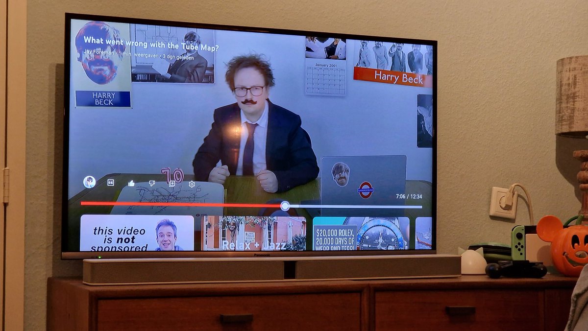 Watching a new episode of 'Unfinished London' by <a href="/jayforeman/">Jay Foreman</a> and out of the blue I spot <a href="/halfasleepchris/">halfasleepchris</a> !!! 😃😜👍 Great reenactment of Alan Foale
And yes it would have been a great MapMen video 😜👍