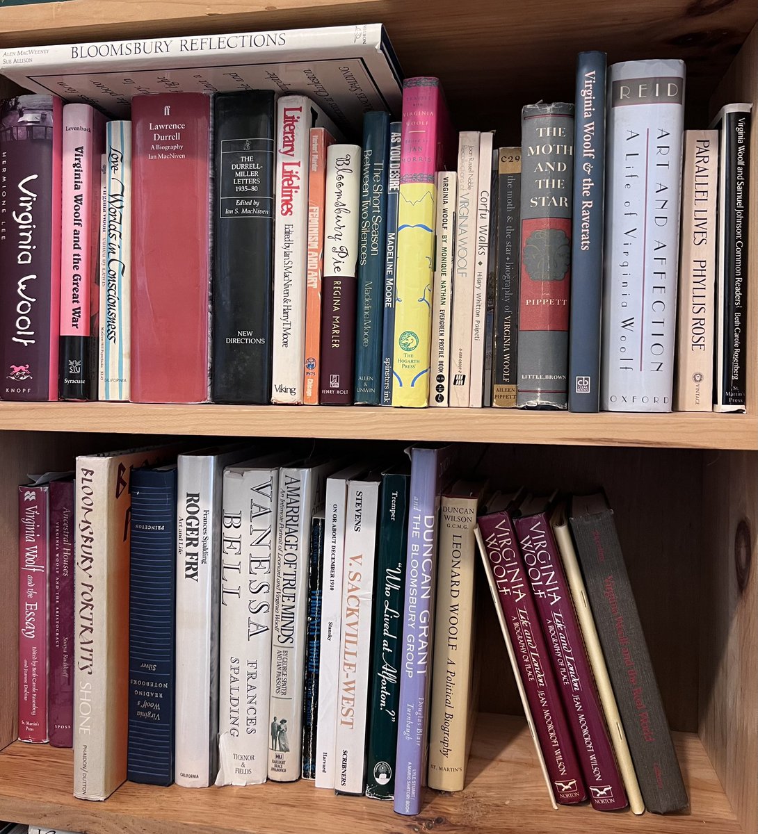 IntVWoolfSoc's tweet photo. Last weekend, the IVWS President reorganized the 331 books and items that the family of the late Edward Hungerford donated to the Society. Time will tell what’s next for the #HungerfordCollection, but for now it has some order, and its pieces have been catalogued. #VirginiaWoolf https://t.co/Z548rQj59x