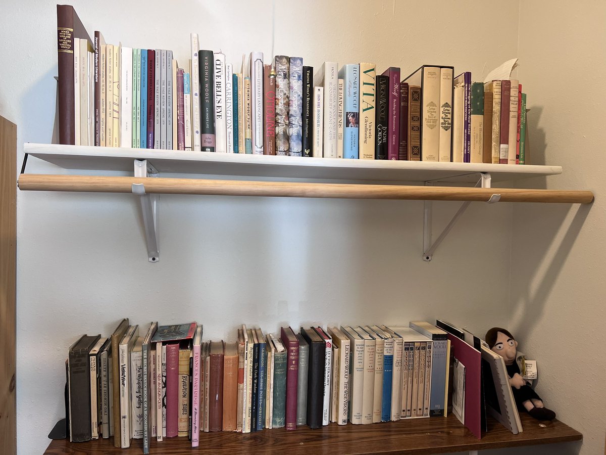 IntVWoolfSoc's tweet photo. Last weekend, the IVWS President reorganized the 331 books and items that the family of the late Edward Hungerford donated to the Society. Time will tell what’s next for the #HungerfordCollection, but for now it has some order, and its pieces have been catalogued. #VirginiaWoolf https://t.co/Z548rQj59x