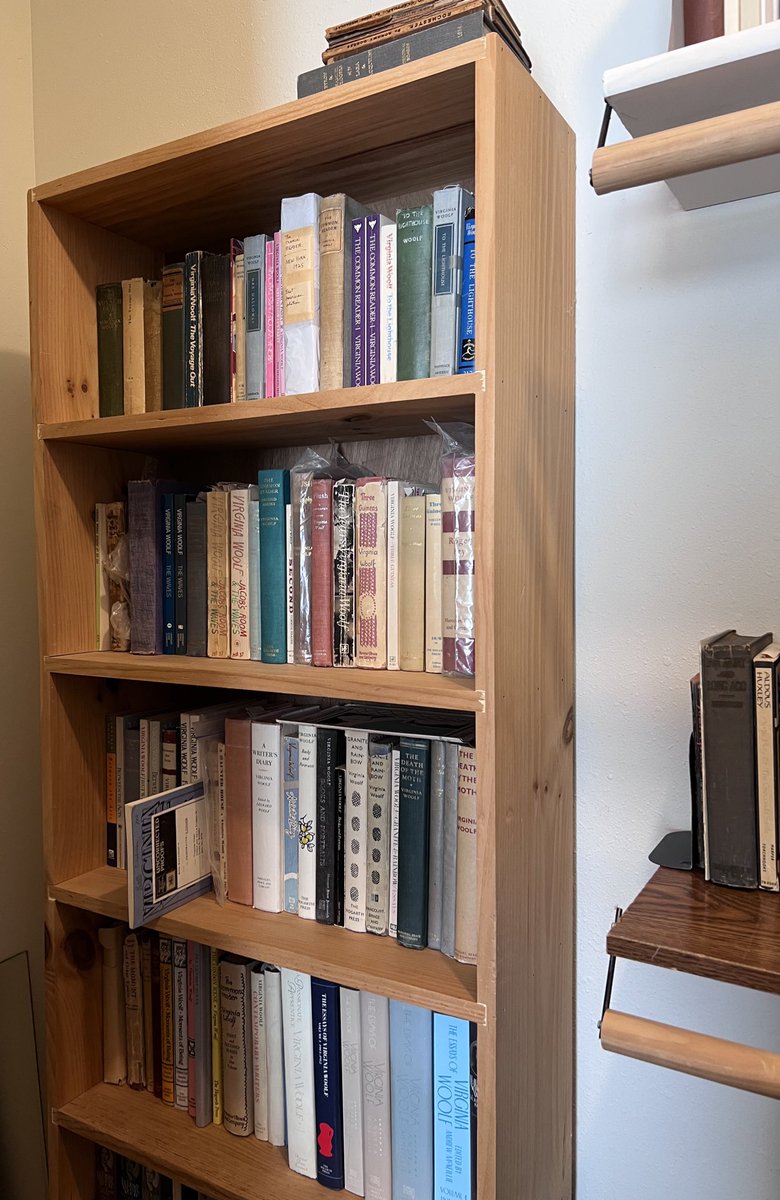 IntVWoolfSoc's tweet photo. Last weekend, the IVWS President reorganized the 331 books and items that the family of the late Edward Hungerford donated to the Society. Time will tell what’s next for the #HungerfordCollection, but for now it has some order, and its pieces have been catalogued. #VirginiaWoolf https://t.co/Z548rQj59x