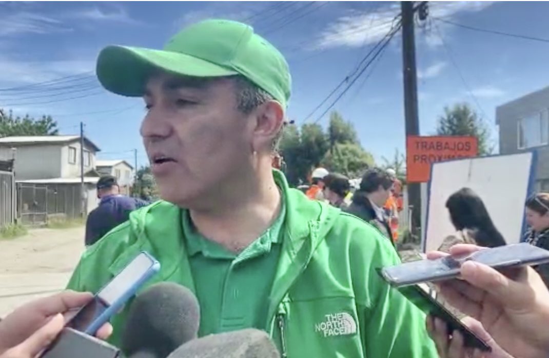 Juaneduardoconc's tweet photo. Aproximadamente 2 mil metros cuadrados de #nuevas #veredas estamos construyendo en el radio urbano de #Castro. Aún nos falta mucho para llegar a un porcentaje adecuado que nos permita responder a los requerimientos de nuestros vecinos. 

¡ Pero vamos por más !! https://t.co/75amLBZCJe