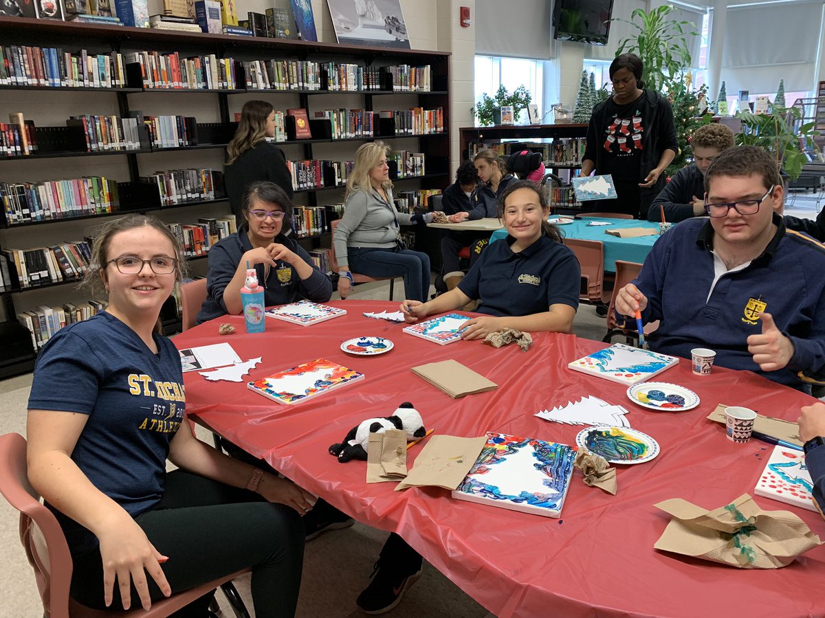stmThunderReads's tweet photo. Our Planning for Independence students and their beautiful Christmas πart! #ItsBeginningToLookALotLikeChristmas #christmasintheLibrary β₯οΈππ
π½π€Άπ½ @stmikesbolton https://t.co/IY5ZPzORrk