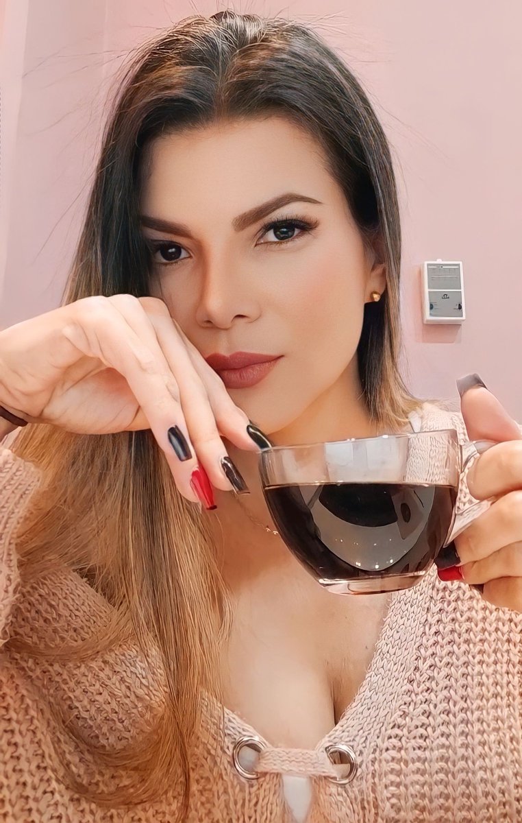 francishir's tweet photo. Mi café... y Ustedes ❤❤🥰

Un amigo siempre me dice que me aleje de Twitter por su toxicidad; la verdad es que no lo veo así.  El que está aquí, sabe a lo que se atiene; el que no, triste.

Salud mis Azules ☕️☕️ https://t.co/8uZ1ovRm1W