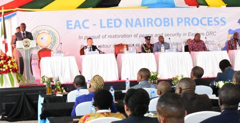 TheGreatLakesE1's tweet photo. 1) Nairobi process: Is excluding M23 a solution?
https://t.co/1szHWL68yG

@PatrickMuyaya @Presidence_RDC @albcontact @jumuiya @WairimuANderitu @goma24news @Gihanga100 @The_EastAfrican @UN @MONUSCO @BrunoTshibala @StateHouseKenya @UhuruKE @citizentvkenya @kenyanpundit https://t.co/HOSs4BeZbY