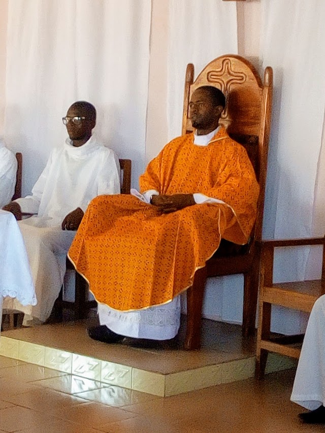 ChurchesOfNote's tweet photo. 🇬🇳 - Paroisse Saint François Xavier; 27M7+Q22, Faranah, Guinea
https://t.co/q3BAGMuihM
#VisitGuinea
#StepByStep 👣
#ChurchesOnTwitter
Want to visit? 🔁
#Christian #Worship #Christ #Travel #Photography #Jesus
🧵 1/ https://t.co/XXvEYxt6fi