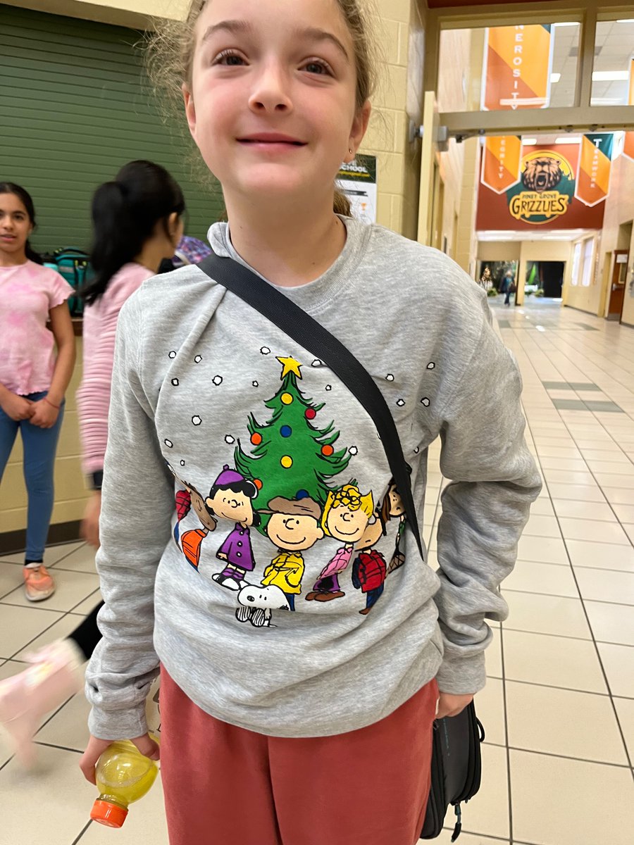 tamekaosabutey's tweet photo. Today was winter character day and our faculty, staff, and students showed out!! βοΈππ€Άπ§βπ
#PineyProud #fcsconnected https://t.co/Us62R8OnS6