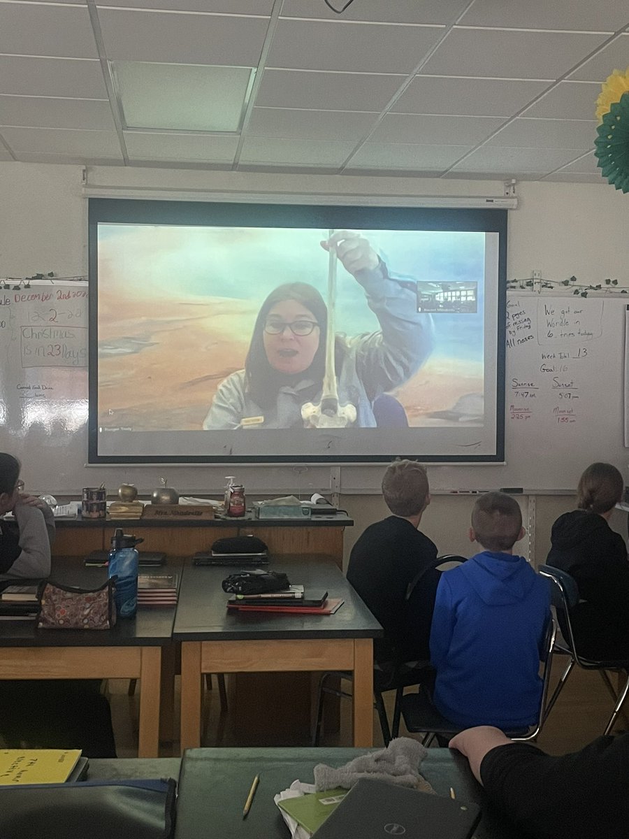 MrsMandrelle's tweet photo. Thank you @YellowstoneNPS for the ranger talk today @JonesvilleCS The kids enjoyed the information as well as the Q & A session at the end! @ynpforever #OneComet https://t.co/0d4LGv9ror