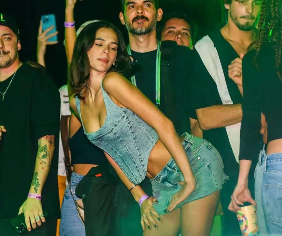 QG Marquezine tweet media